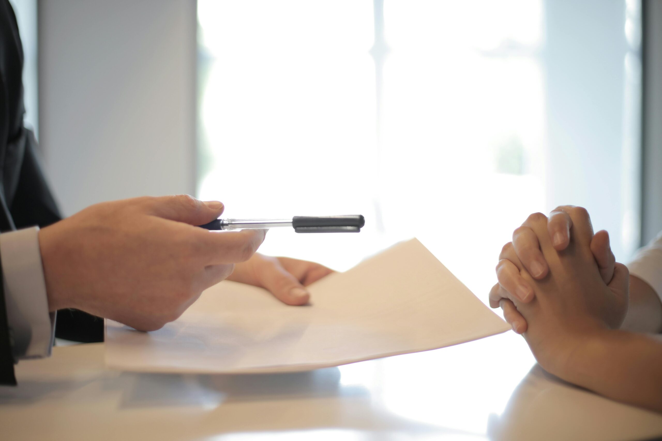 Asesoría de inversiones: Cómo estructurar tu portafolio internacionalmente con seguridad legal